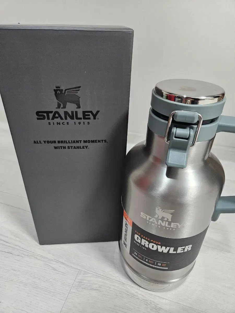 새제품)STANLEY 그로울러 1.9L